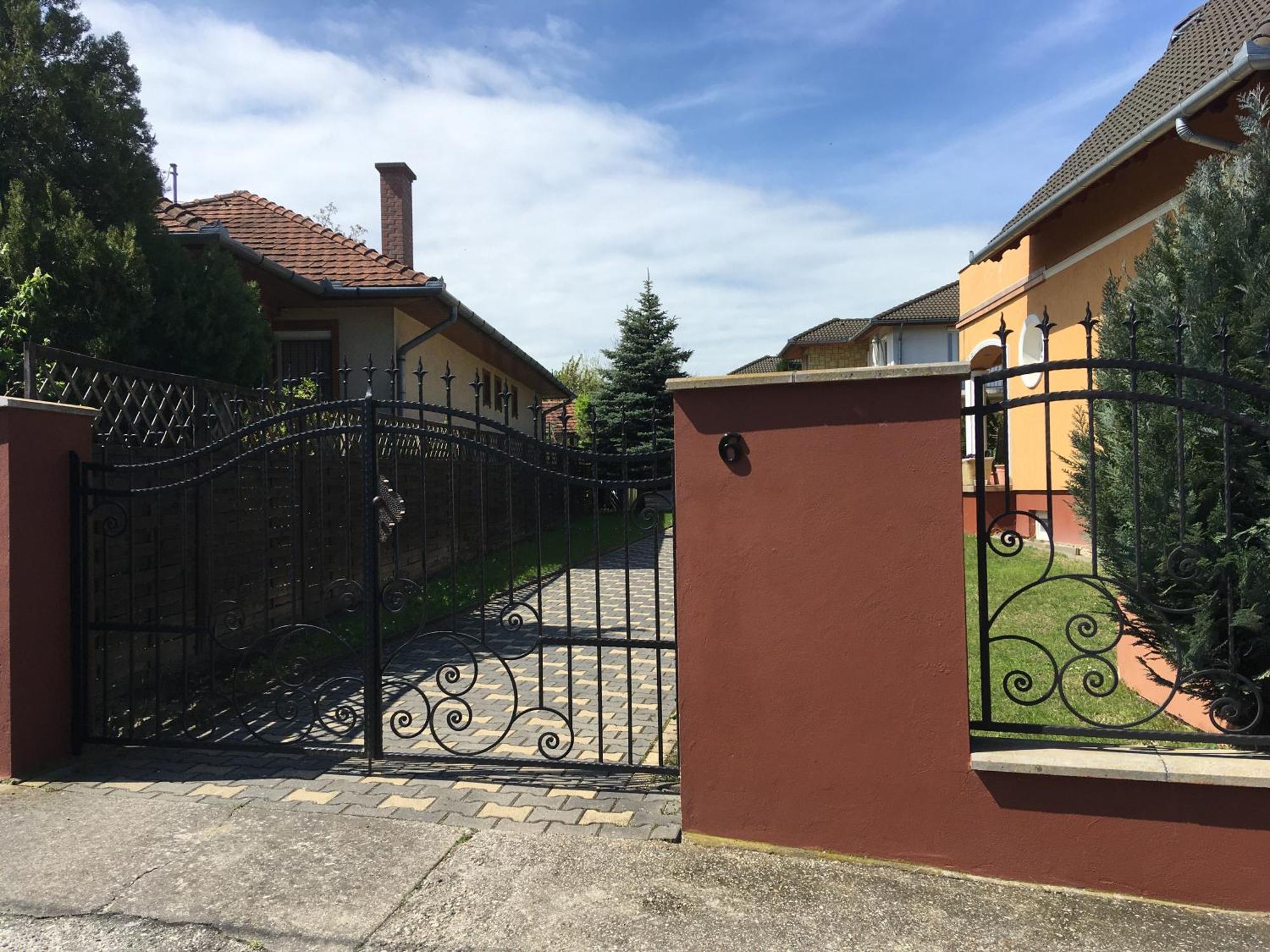 Balatonlelle Apartmanház Exterior foto