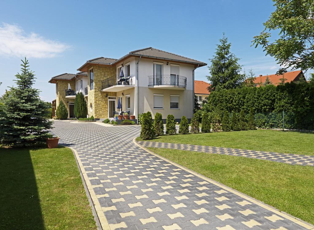 Balatonlelle Apartmanház Quarto foto